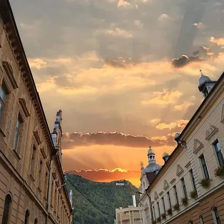 Апартаменти Urban Mountain View