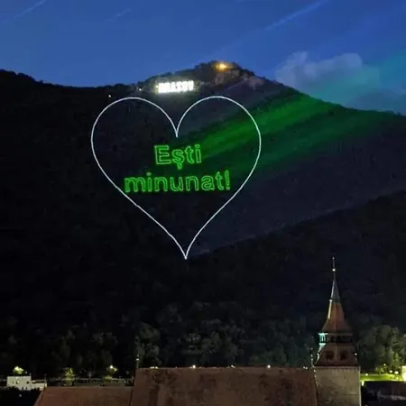 Urban Mountain View Апартаменти Брашов