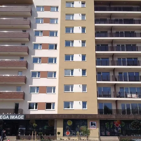 Urban Mountain View Апартаменти *